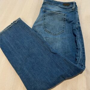 Kut jeans. Distressed. stretch